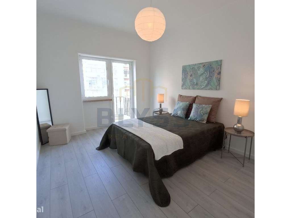 Apartamento T3, em Remodelação Total situado em Benfica, *Oferta da...-14