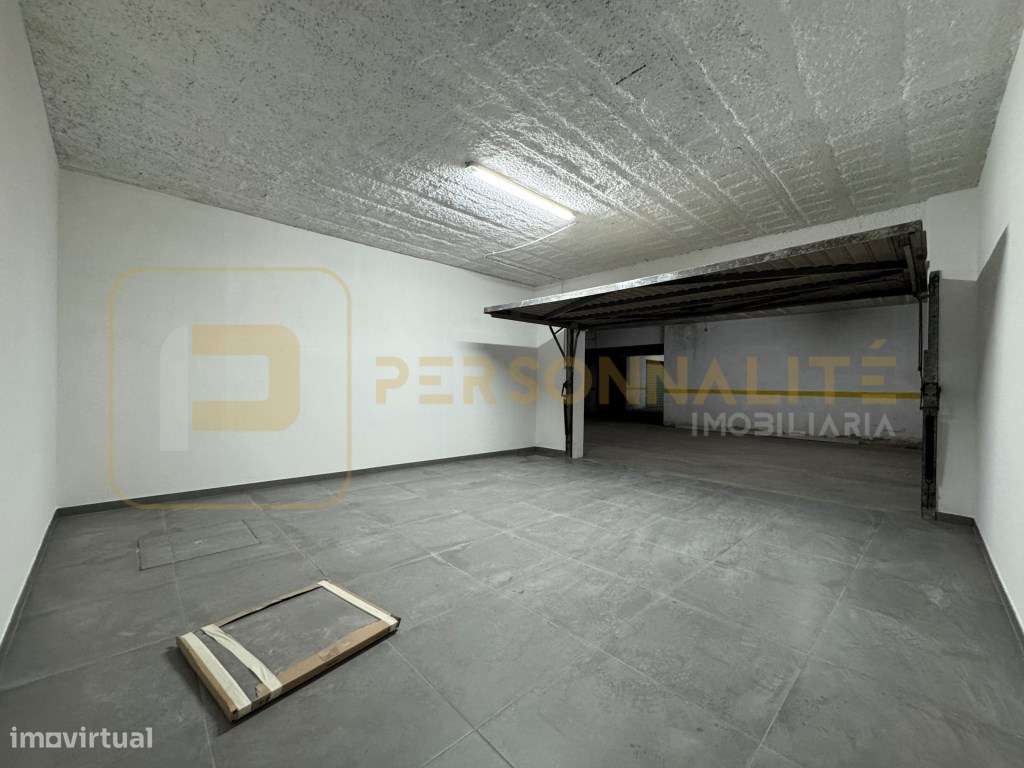 Garagem fechada - 29 m² | Totalmente renovada - Grande imagem: 3/3