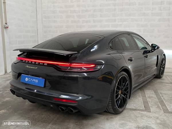 Porsche Panamera 4 E-Hybrid Platinum Edition - 4