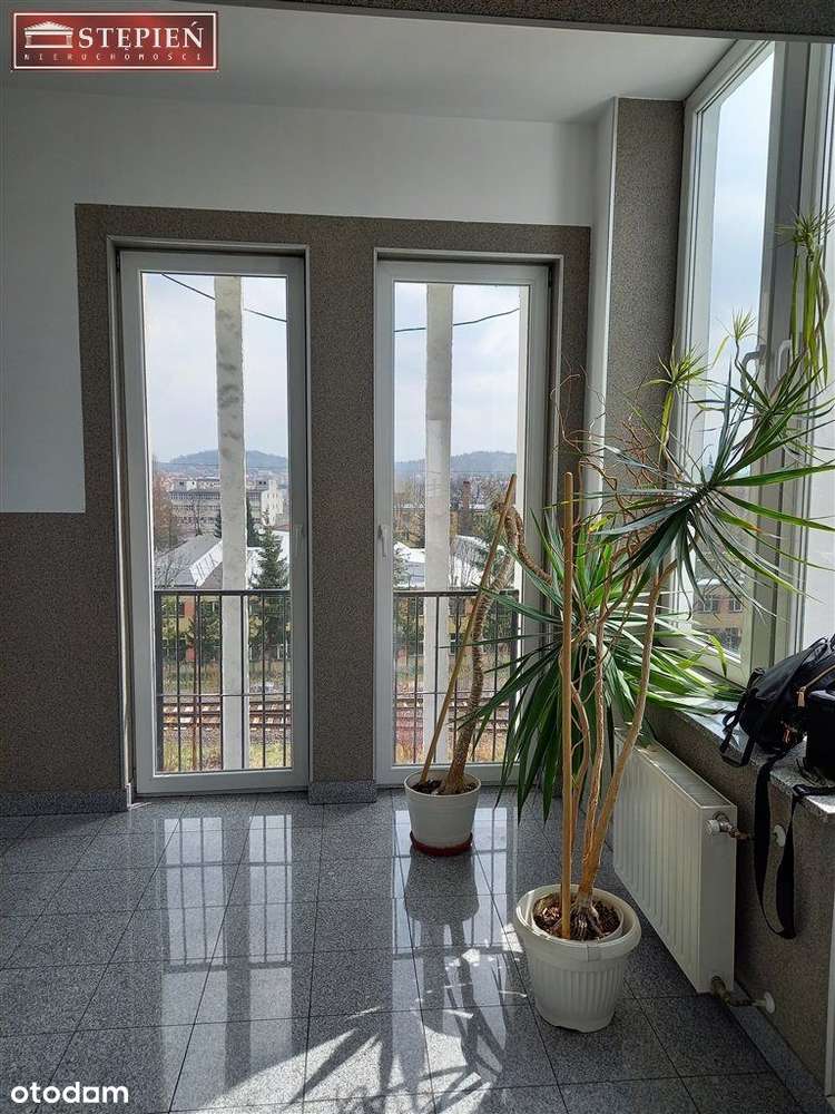 Lokal w luksusowym budynku - Pełny obrazek: 4/11