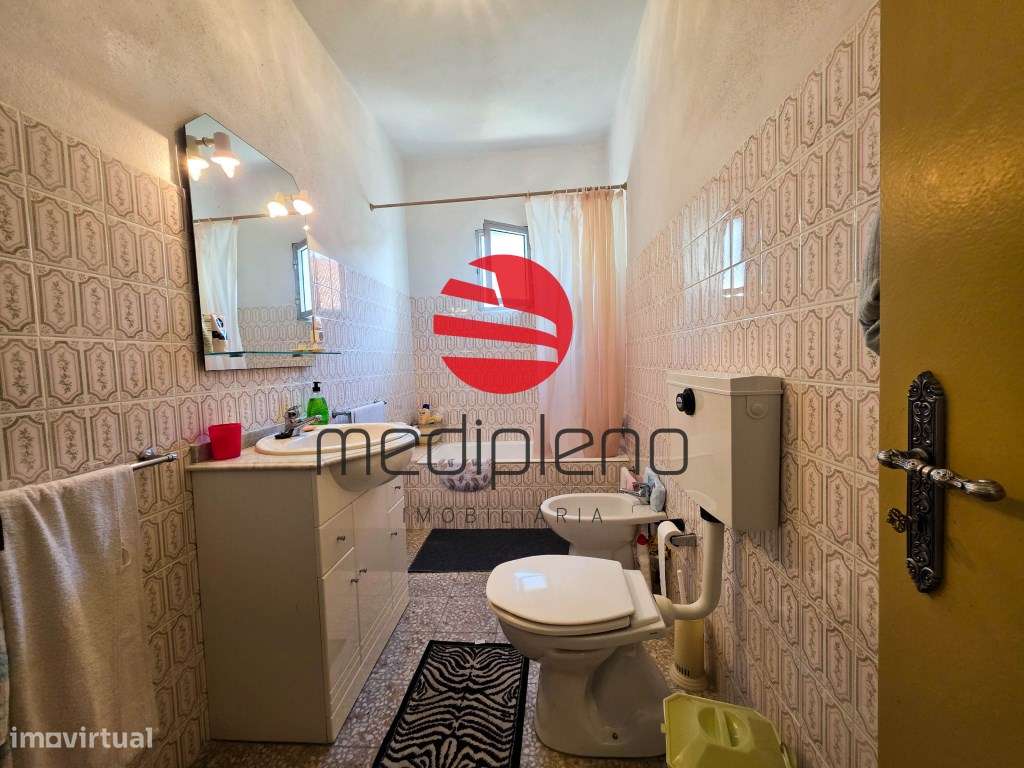 MORADIA T4 C/ GARAGEM-9