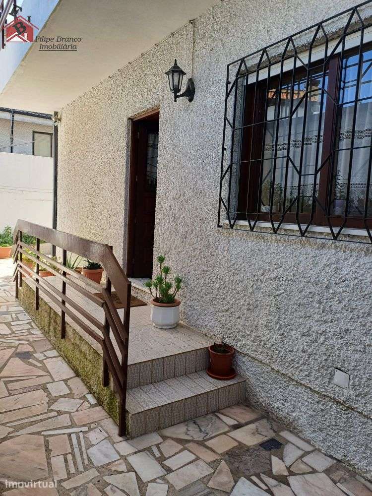 ESPAÇOSA MORADIA V5 3 FRENTES 800M DO GAIASHOPPING-31