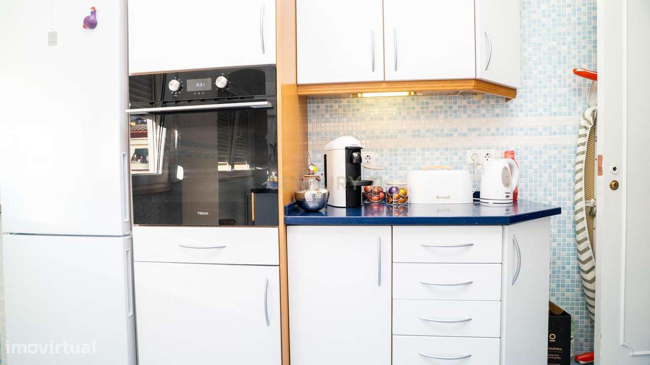 Apartamento T2 + 1* - Remodelado, em Queluz-15