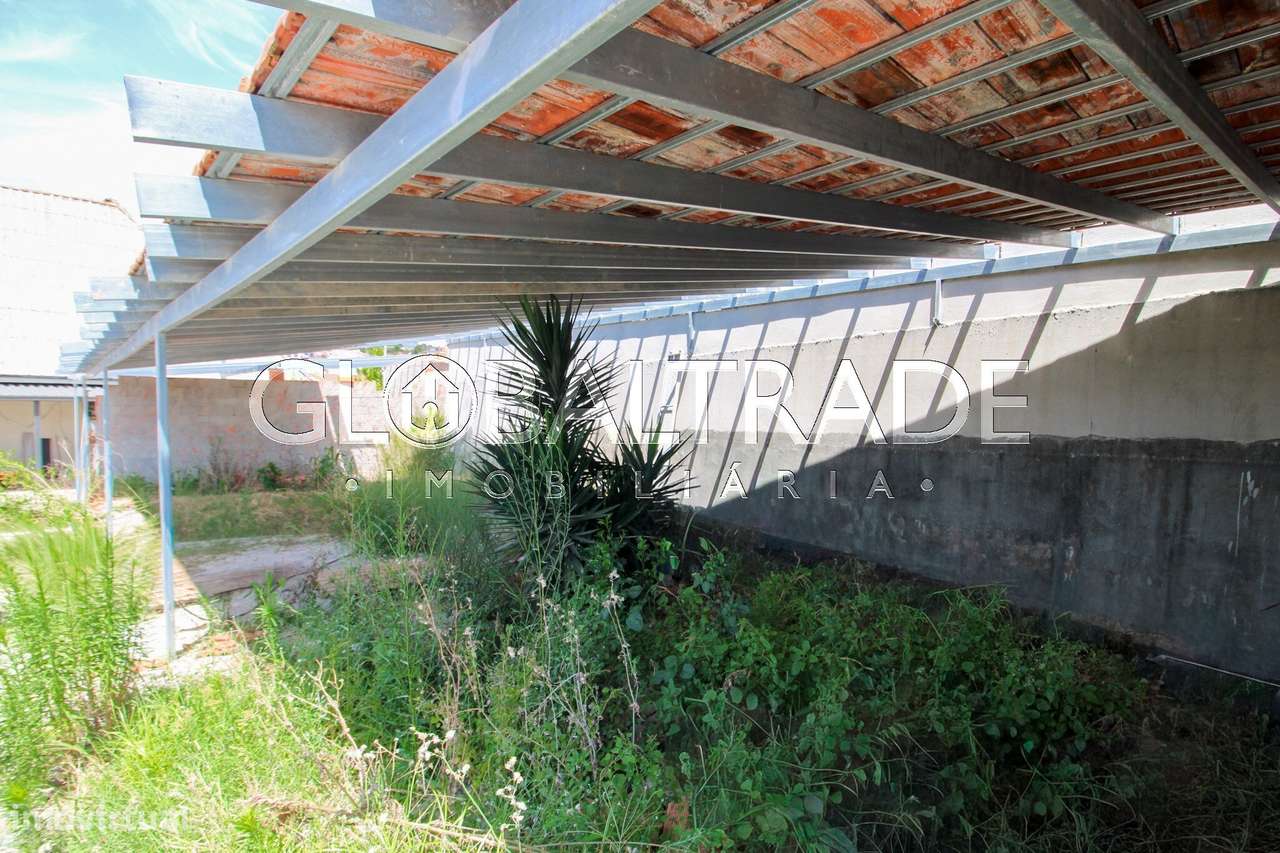 Moradia Independente T5 em Baguim do Monte-22