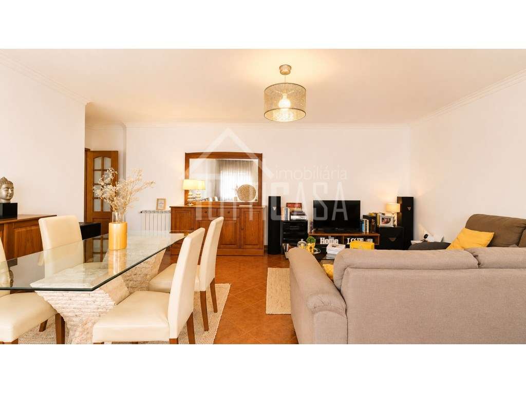 Apartamento T3 em Alcainça com parqueamento para 3 viaturas-20