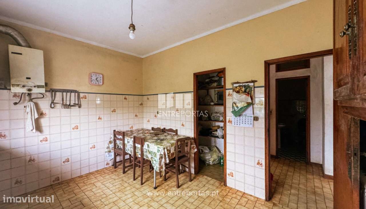 Venda de moradia V4 geminada, Sta Marta de Portuzelo, Viana do Castelo - Grande imagem: 4/33