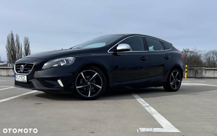 Volvo V40 D2 R-Design - 20