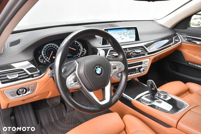 BMW Seria 7 - 11