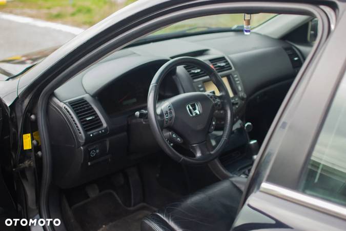 Honda Accord 2.4 Executive - 18