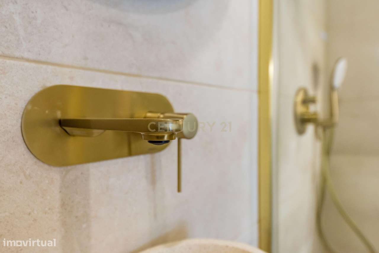 Apartamento T3 Totalmente Remodelado – Cova da Piedade, Almada-43