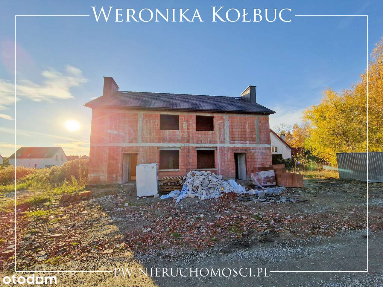 Funkcjonalny dom na przedmieściach Wrocławia.-1