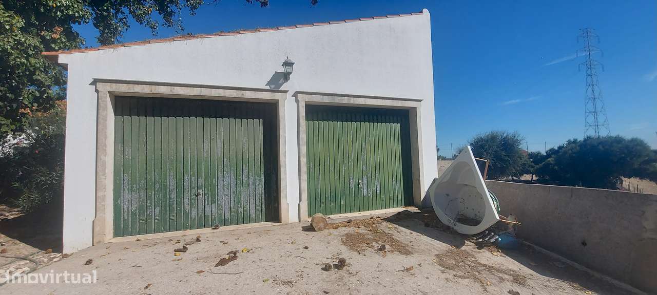 Quintinha T3+1 com sotão aproveitado em Pontével-14