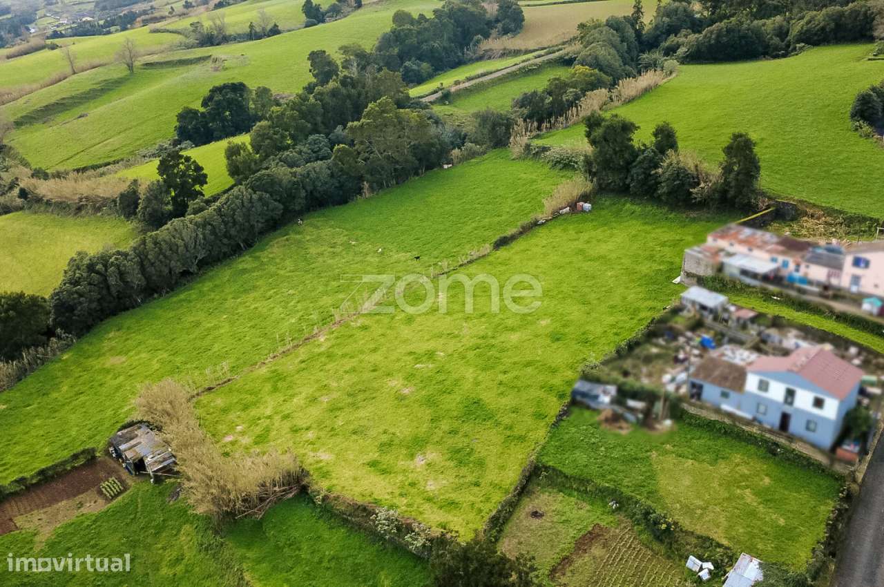 Terreno Rústico com Enquadramento Urbano. Santo António, Ponta Delg... - Grande imagem: 3/18
