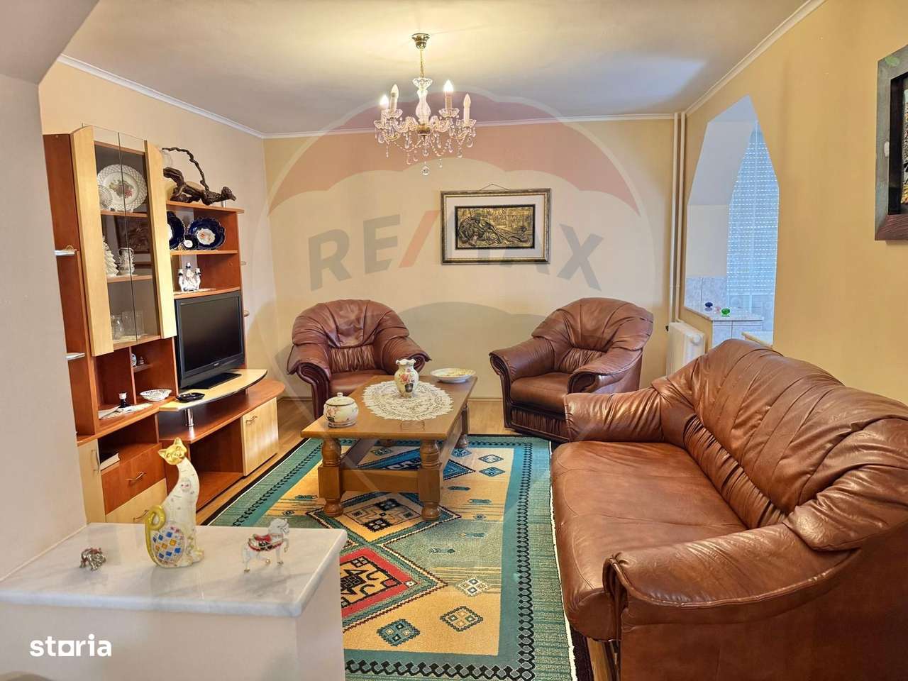 De vânzare apartament cu 2 camere, zona Decebal, str. Sovata-0