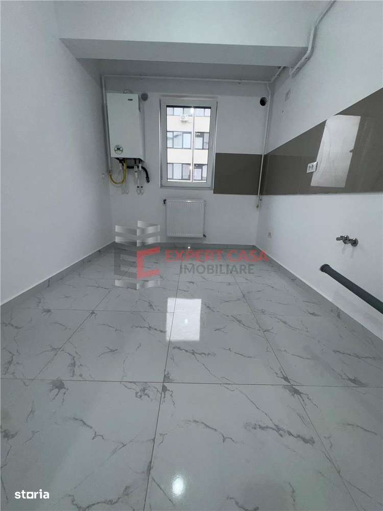 apartament 3 camere decomandat - Imagine principală: 5/9