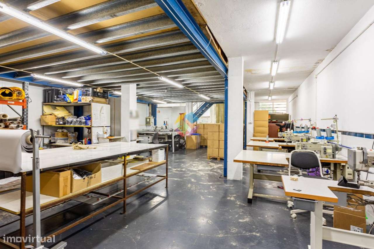 Armazém na Zona Industrial de São João de Vêr-23