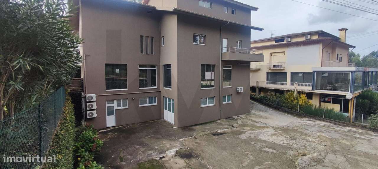 Prédio Misto com 4 frações-16