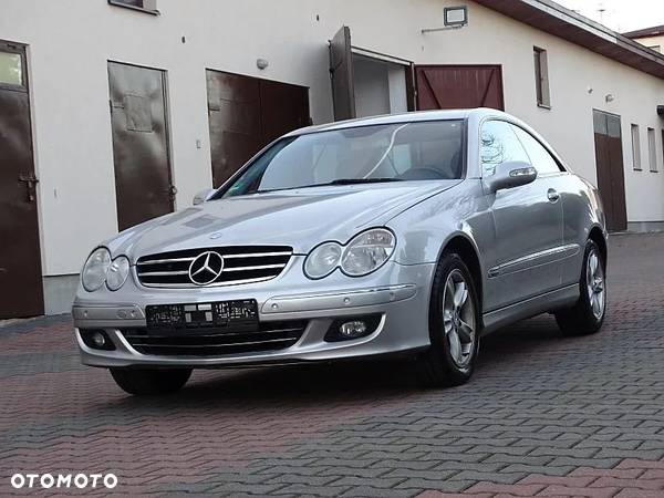 Mercedes-Benz CLK - 4