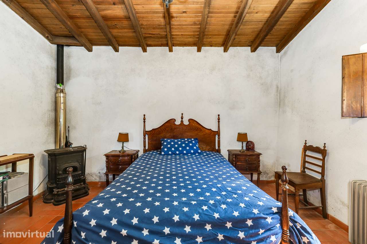 Quinta com Piscina e 2 Hectares a 25 km de Lisboa-17