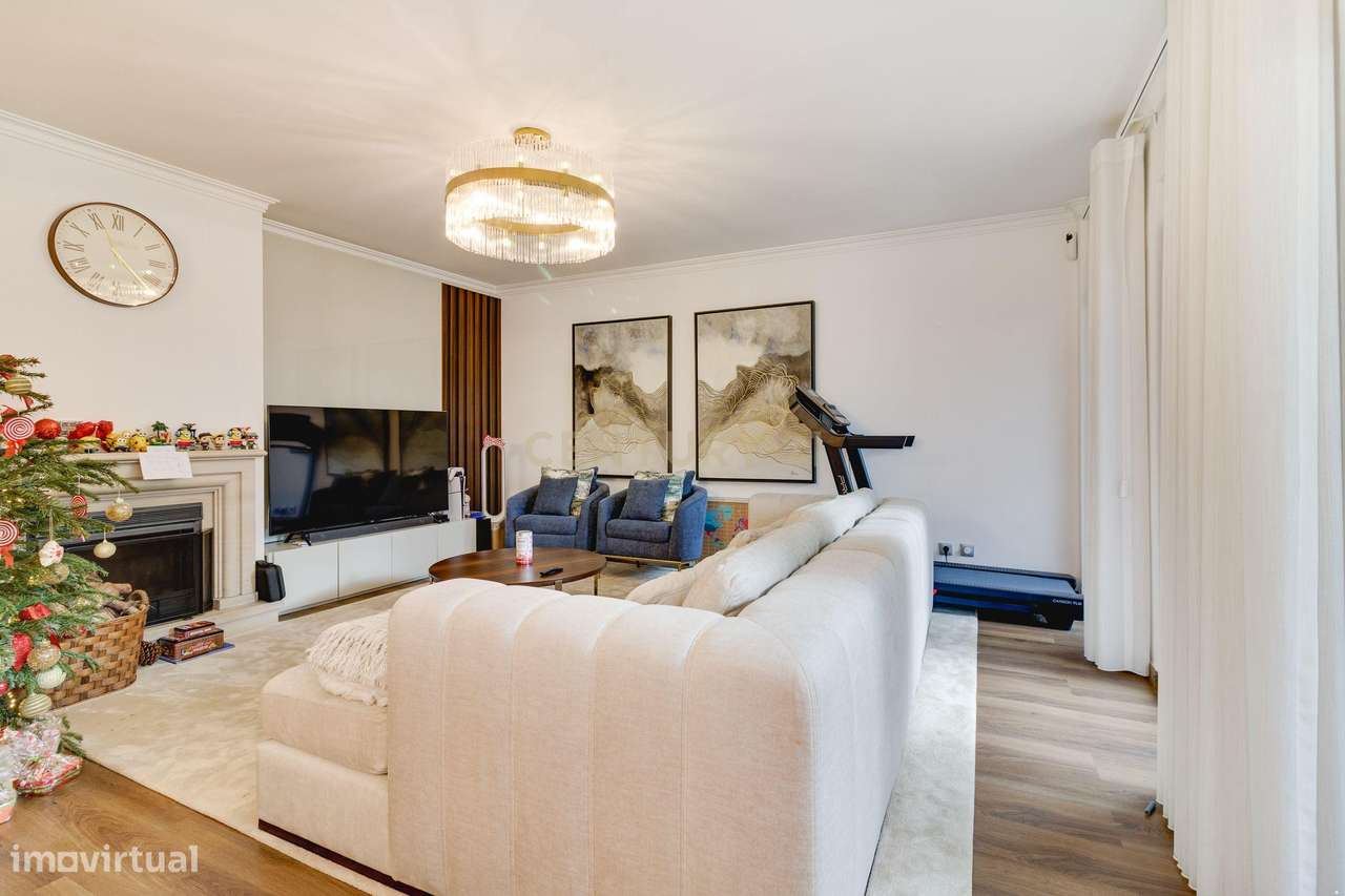 Moradia T4 na Alameda dos Oceanos | Garagem | Terraço | Parque das Naç - Grande imagem: 4/44