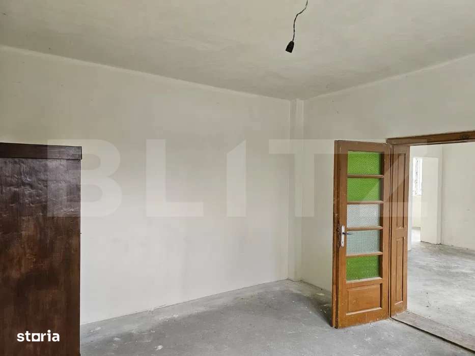 Casa de vanzare cu 3 camere, 2050 mp, zona Tatarasti - Imagine principală: 5/10