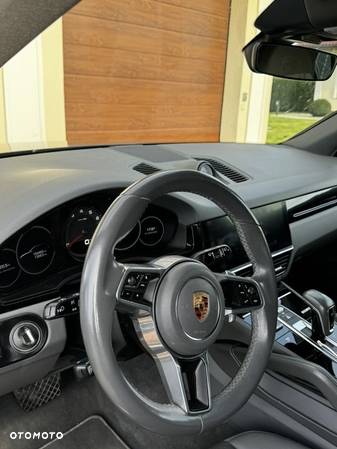 Porsche Cayenne Standard - 4