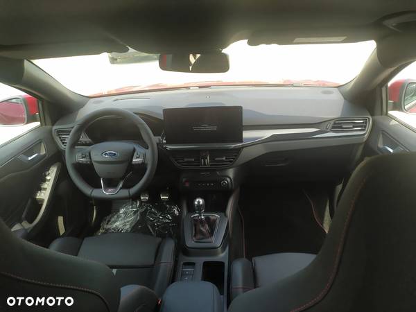 Ford Focus 2.3 EcoBoost ST X - 20