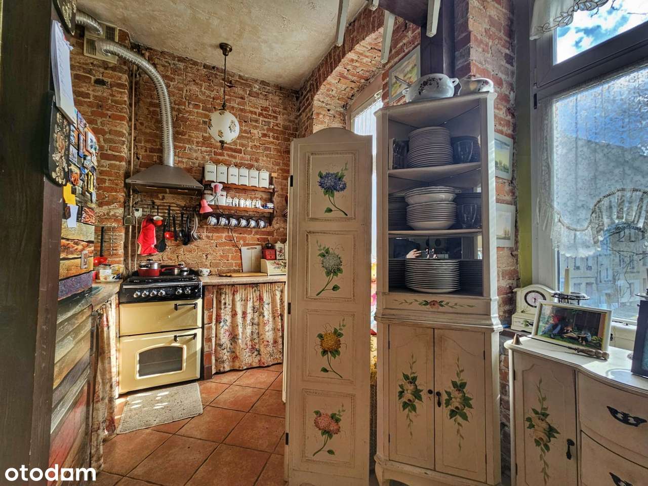 Duża i wyjątkowa kawalerka w ścisłym centrum-4