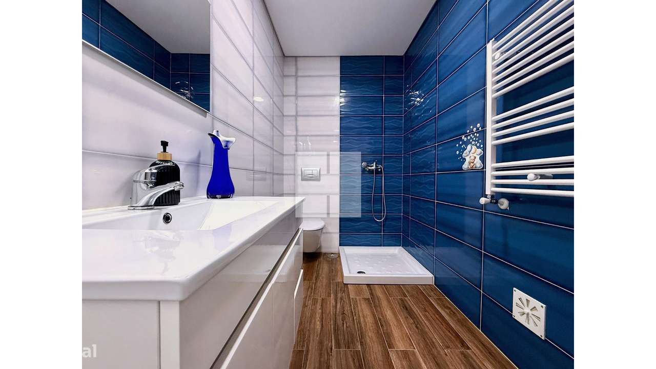 Apartamento T3 c/ Garagem Dupla-24