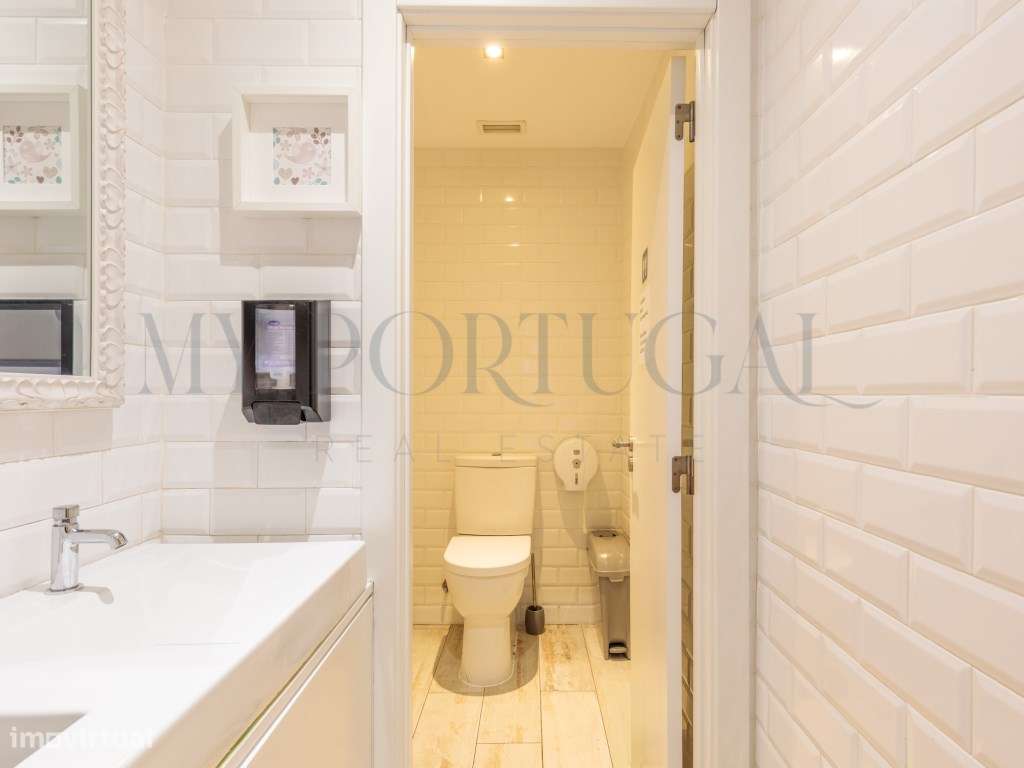 Oportunidade Única em Belém: Trespasse de Creperia/Gelataria de Suc...-6