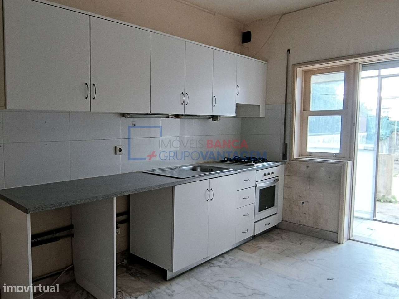 Apartamento T2 na Afonso Henriques Rio Tinto, Gondomar - Grande imagem: 4/17