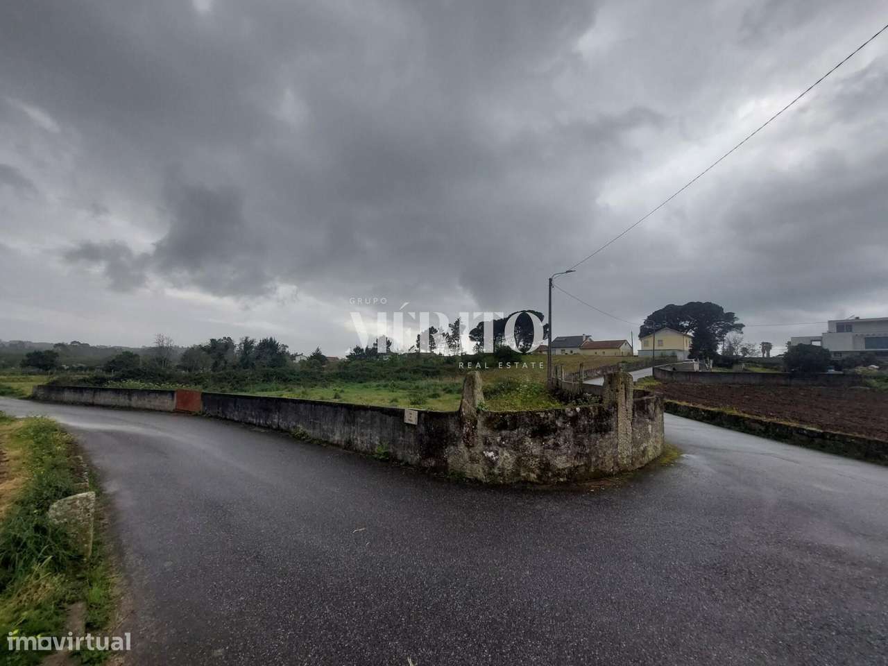 Terreno de construção com projeto aprovado para Moradia T4 com piscina - Grande imagem: 3/10