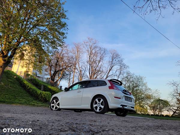 Volvo C30 D2 DRIVe R-Design - 18