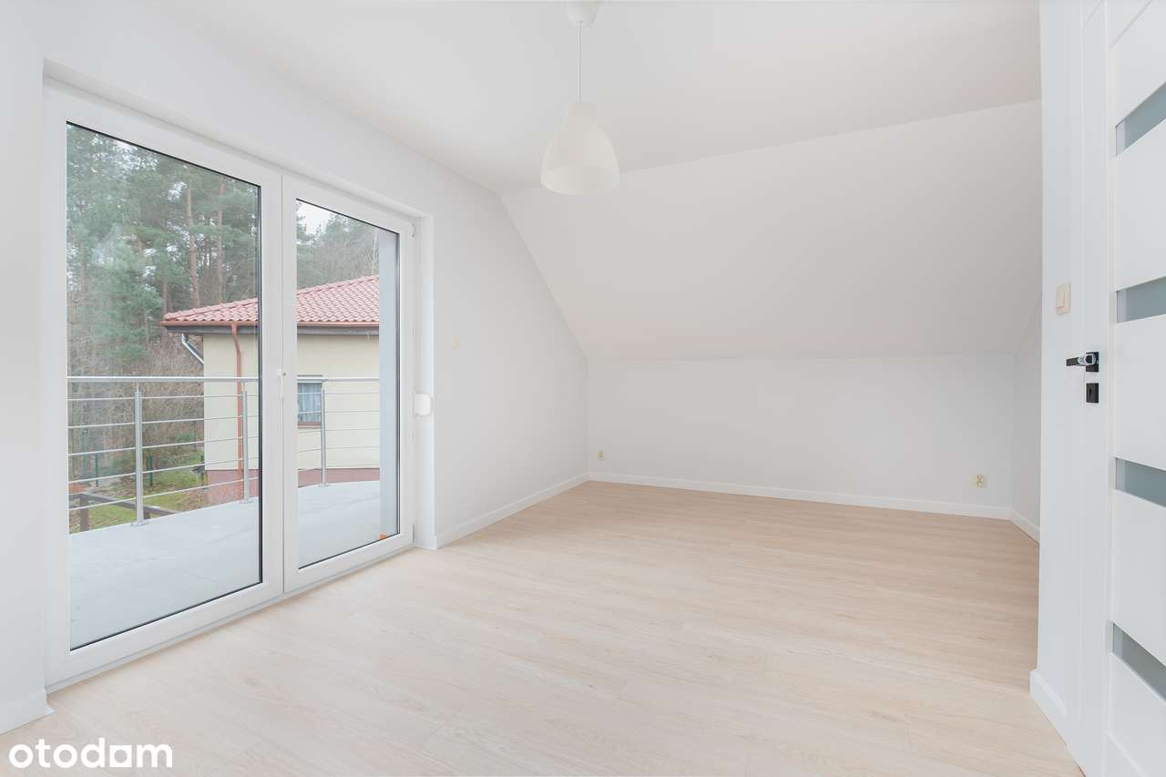 Ponadczasowy, jakościowy dom na dużej działce przy lesie-13