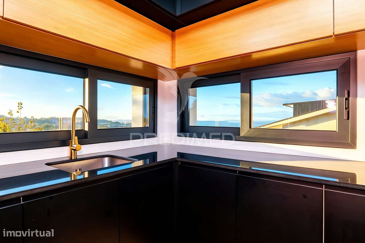 Moradia Bi-Familiar T5 em Real - Grande imagem: 3/34