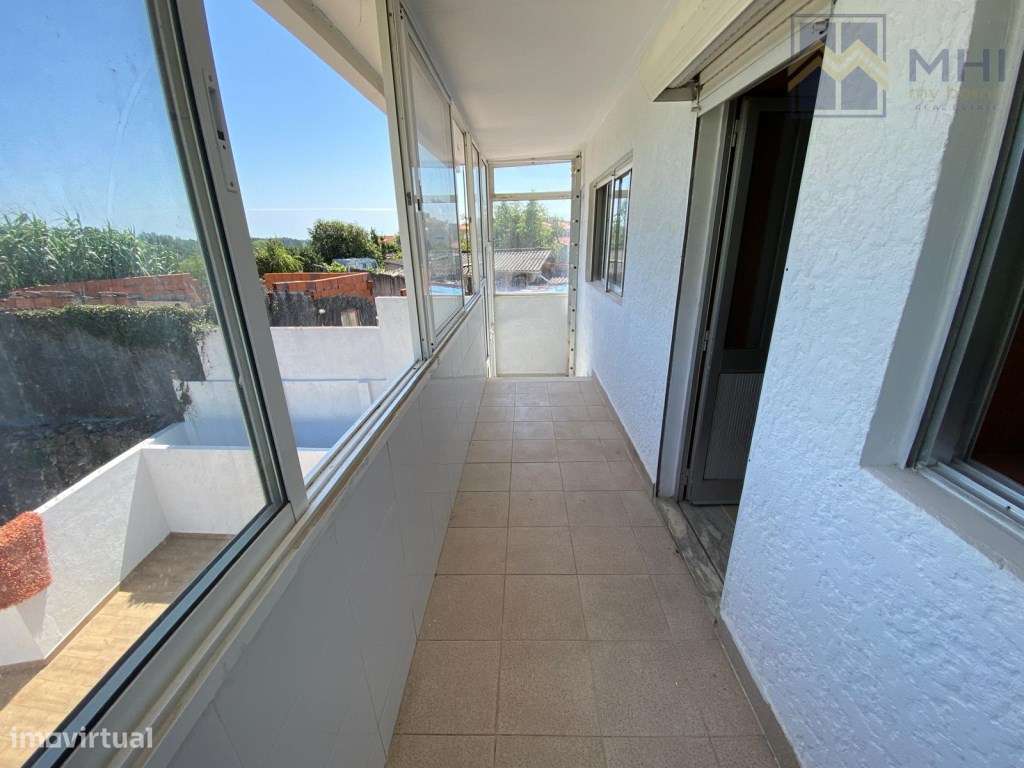 Andar Moradia T2 com Terraço em Valadares a 2 Minutos da Praia-7