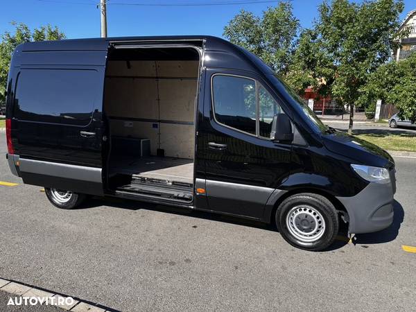 Mercedes-Benz Sprinter - 4