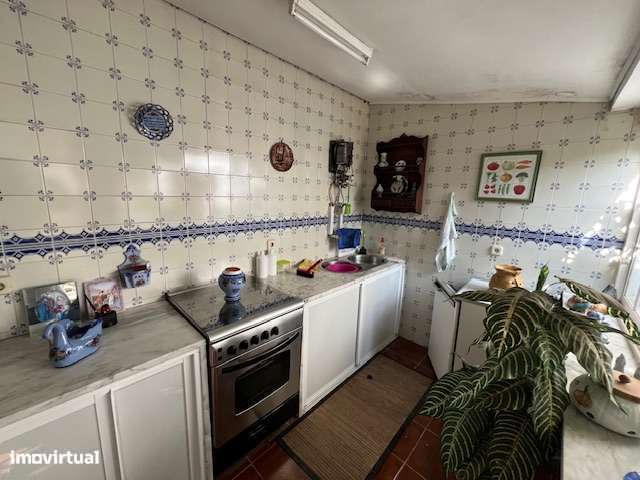 Moradia c/ Garagem, 692m2 de terreno, na Aroeira!-17