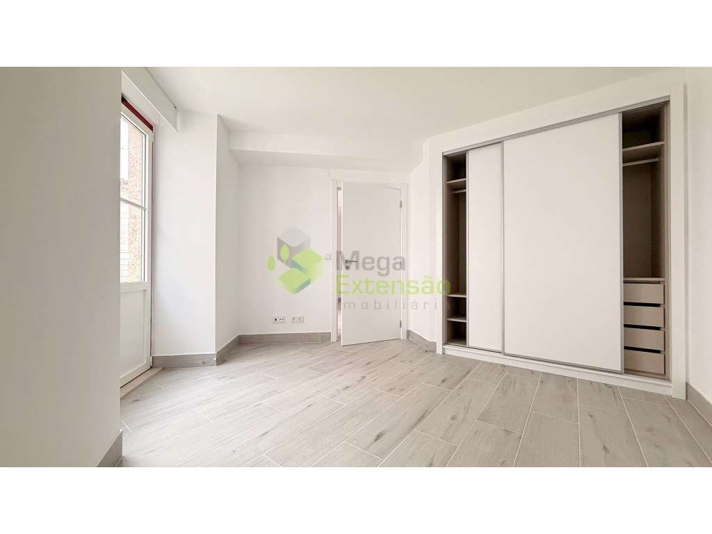 Apartamento T2, Novo, a estrear | Moderno | Centro de Torres Vedras-23