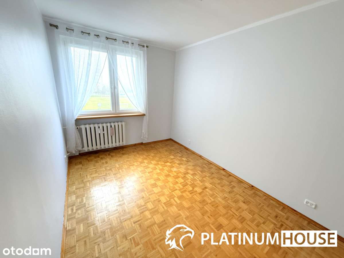 Komfortowe i przestronne 3 pokojowe mieszkanie!-4