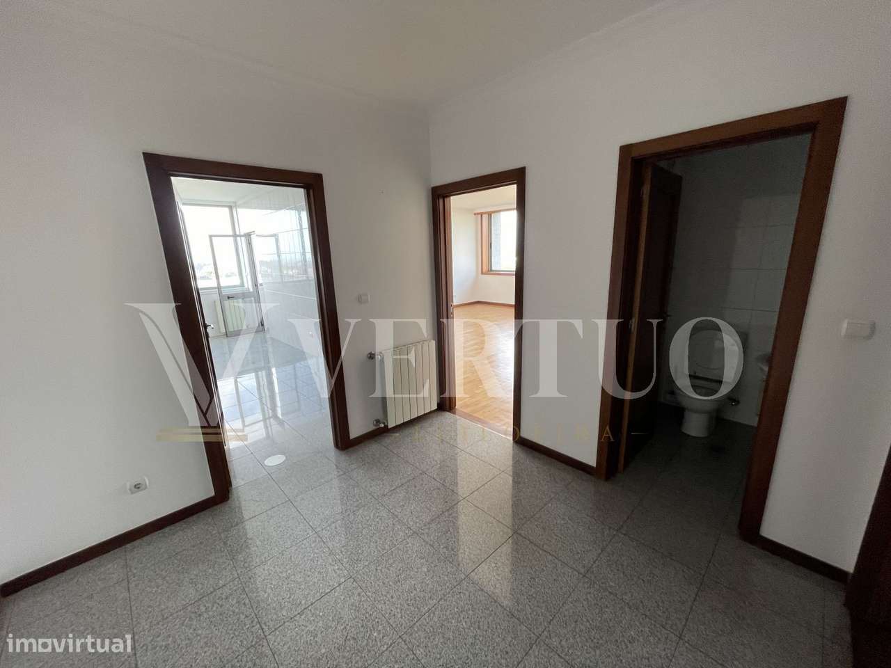 T4 em Moreira da Maia | 159 m² | 2 Garagens | Venda Judicial-6