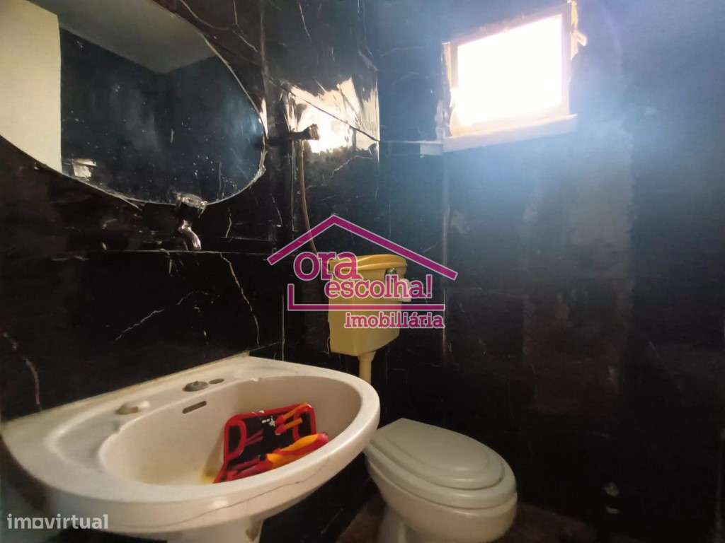 Apartamento T3 em Remodelação Total no Laranjeiro!-10