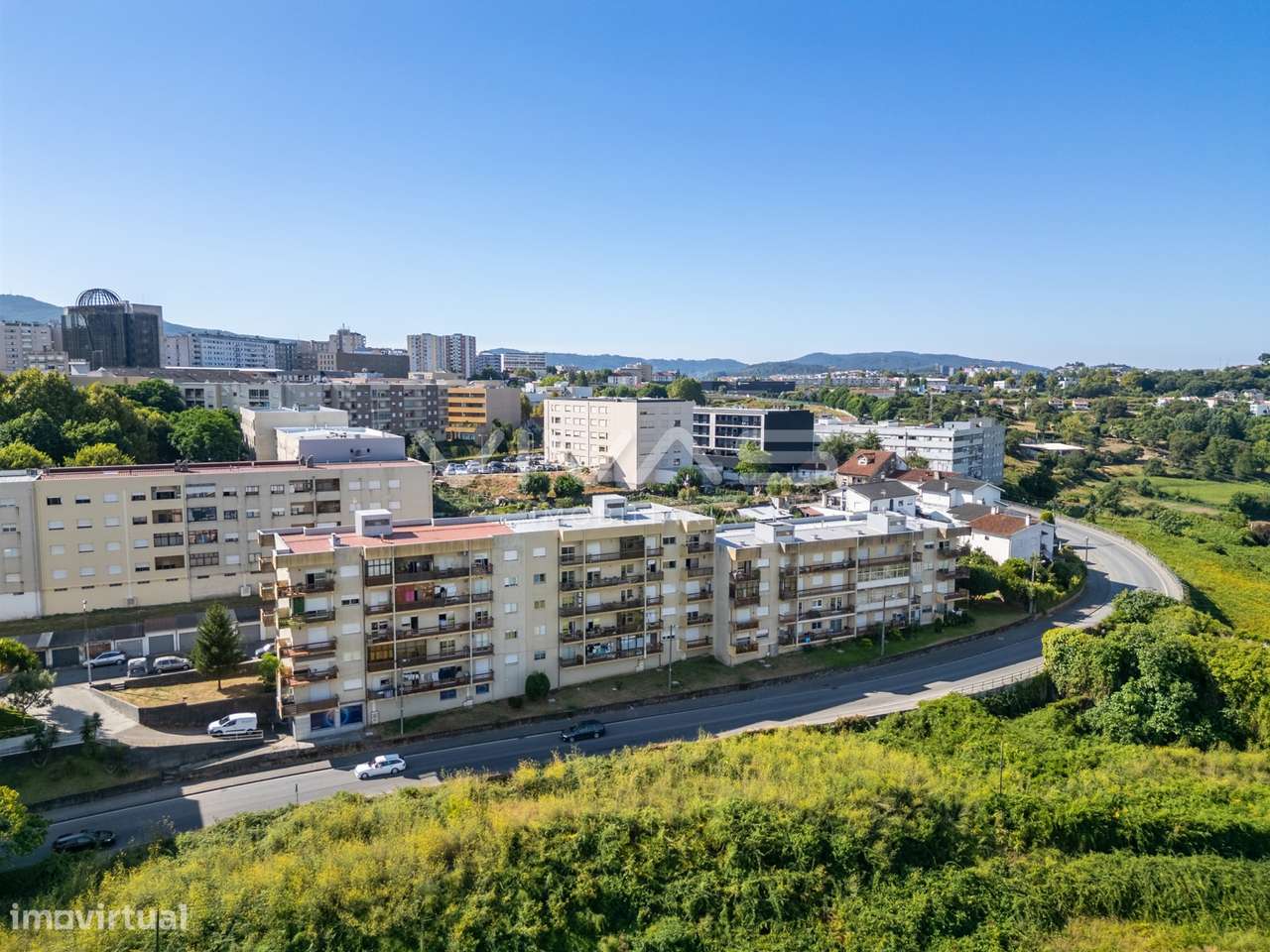 Apartamento T3 Venda em Braga (Maximinos, Sé e Cividade),Braga - Grande imagem: 3/37