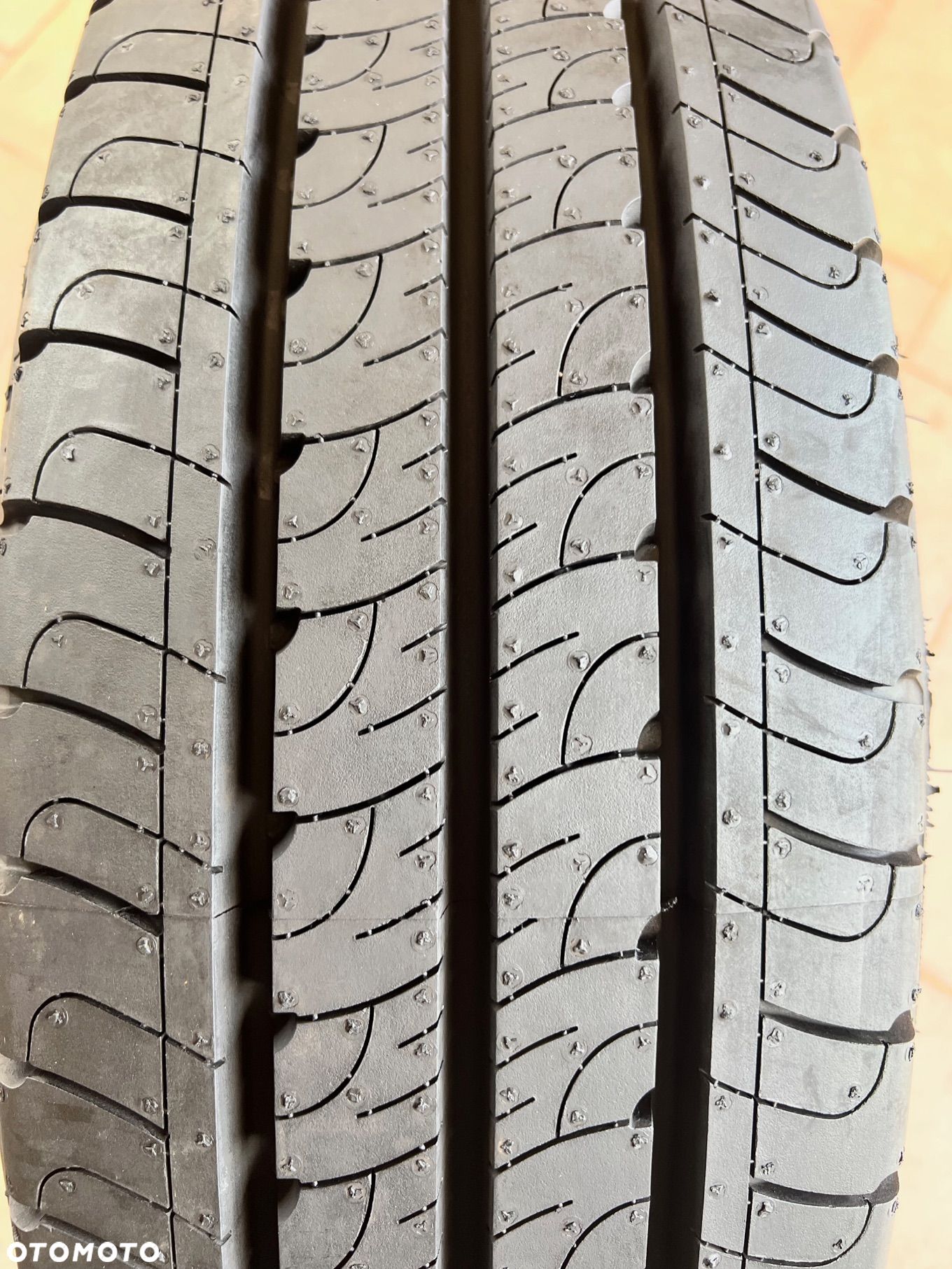 225/75R16C GOODYEAR EFFICENTGRIP CARGO  121/120R.   1SZT - 1