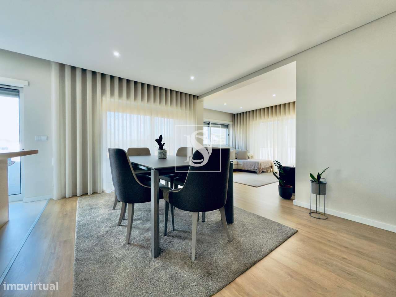 Apartamento T3 com Terraço, Vista Serra e Garagem para 3 Carros em Val - Grande imagem: 5/40