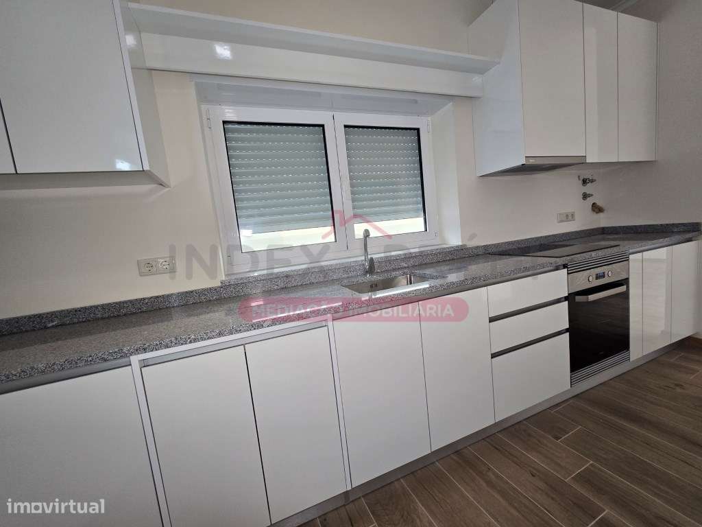 Moradia T3 com traços Modernos - Águeda - Grande imagem: 5/22