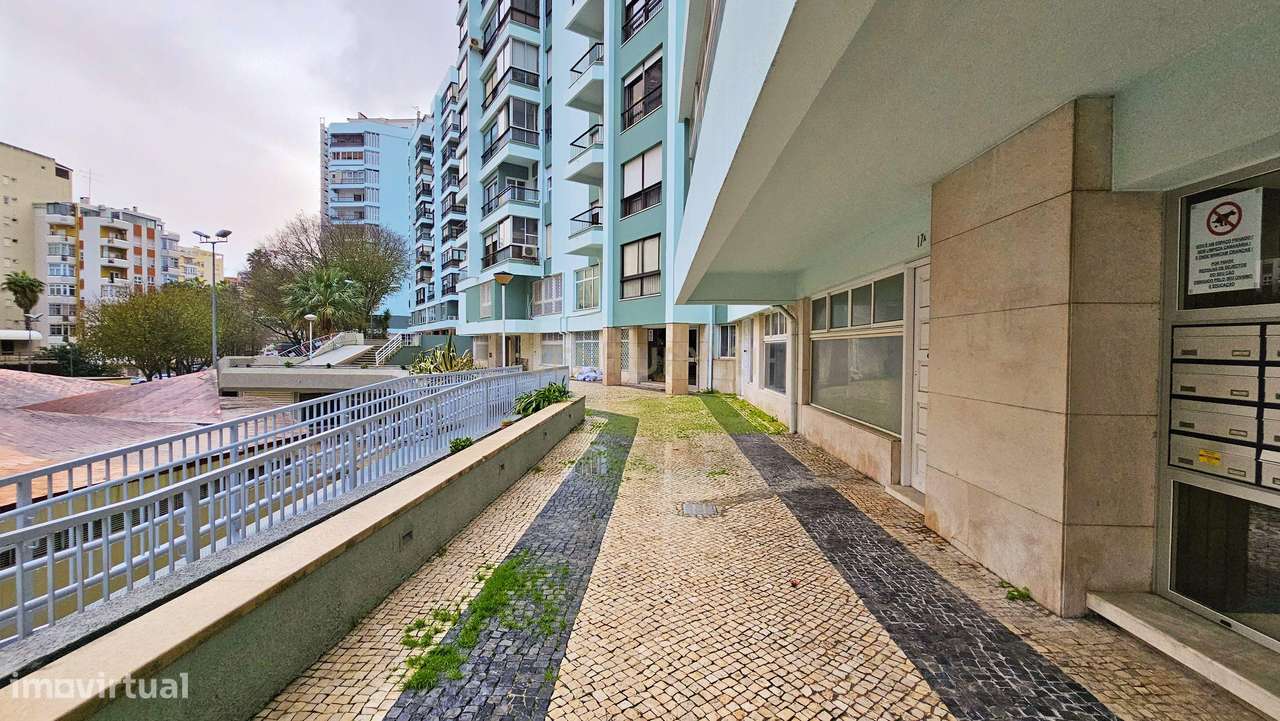 Fantástico T3 para arrendar em Algés - Grande imagem: 4/37