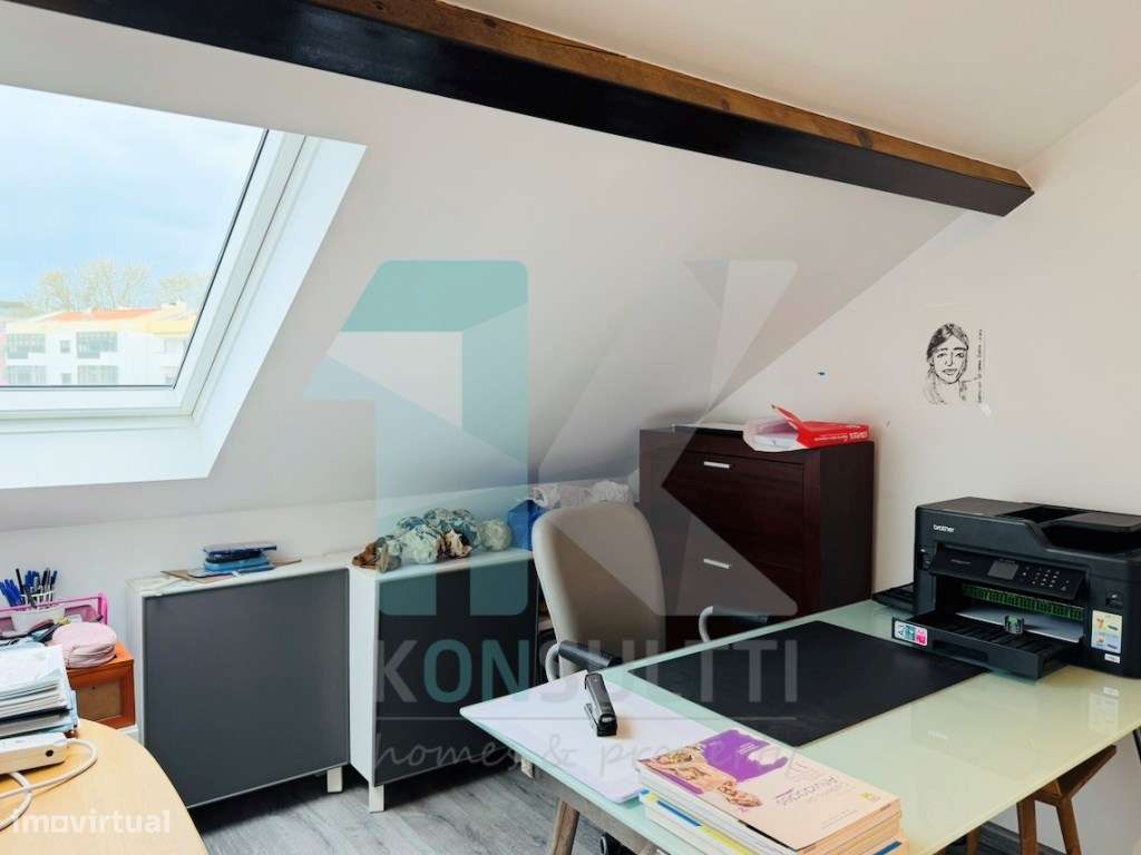 Moradia T3 + T2 em São João do Estoril - Alapraia-33