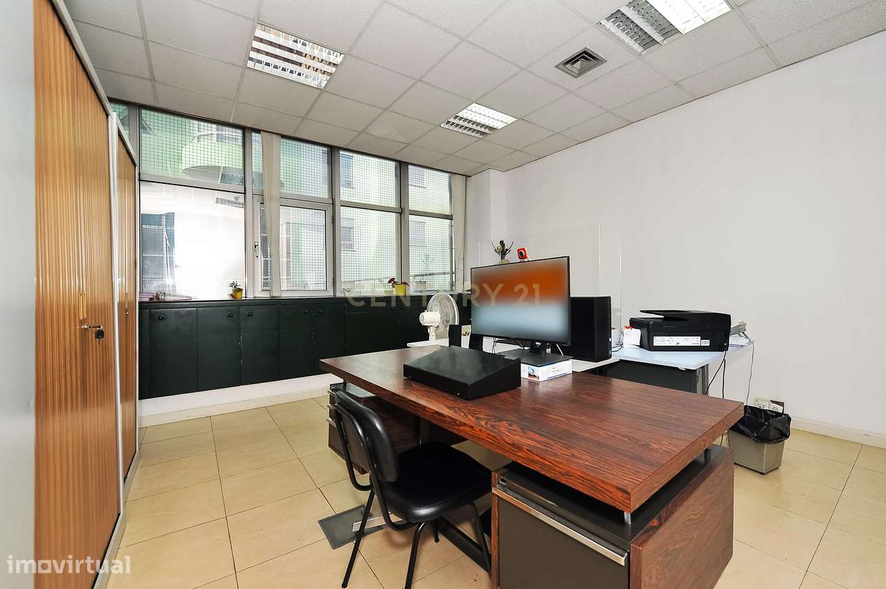 Edifício Areeiro de 2.230m2 p/ Residência Universitário c/ Projeto Apr-10