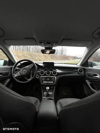 Mercedes-Benz CLA Shooting Brake 180 d BlueEFFICIENCY Edition - 18